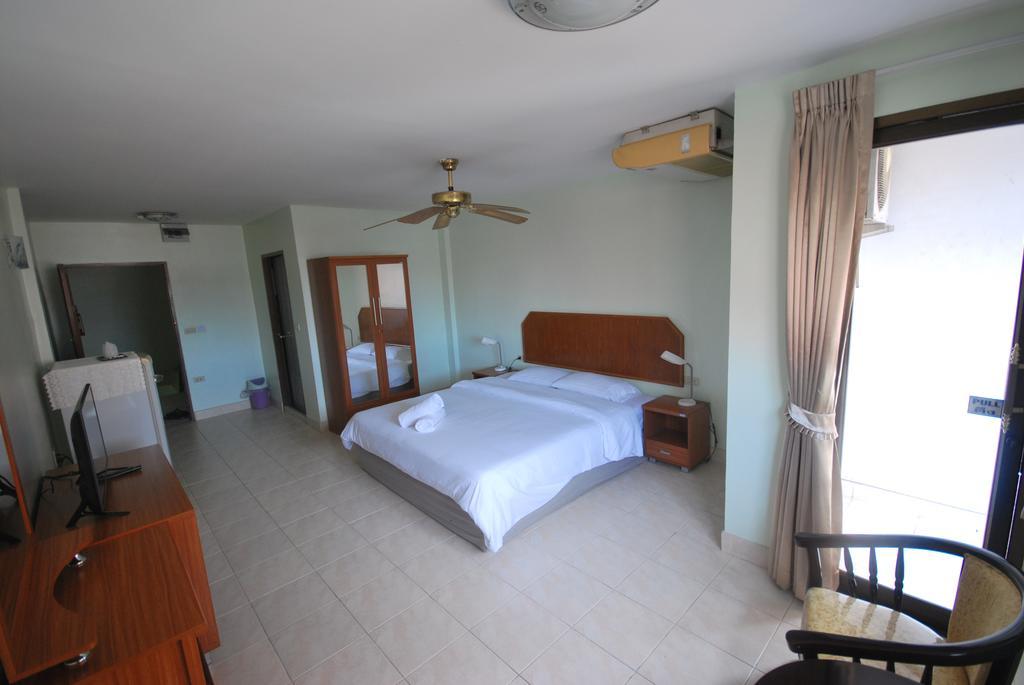 Kingfisher House & Bar Паттая Екстер'єр фото