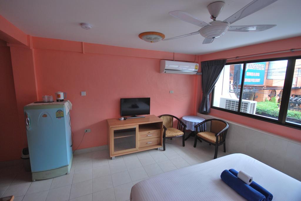 Kingfisher House & Bar Паттая Екстер'єр фото